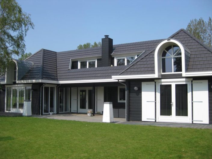 Houten Huis 3203 Beverwijk